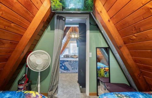 Pet Friendly A Frame w/ Private Dock & Great Lake Views - Foto 26