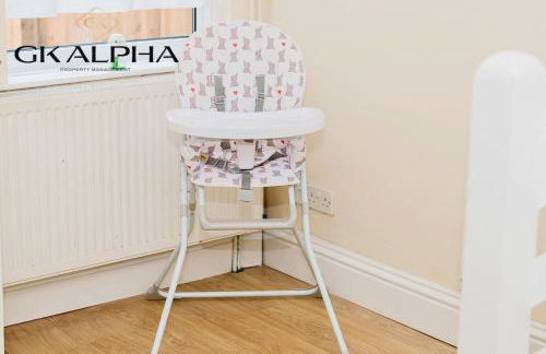 LONG STAY DEALS - 3 Bedroom Home Peterborough With Free Parking and Ultra Fast Wi-Fi Perfect for Work Stays and Vacations - Foto 17