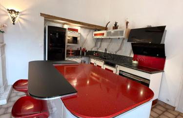 Small Provencal Castle with Swimming Pool, Tennis, Gym & Calm - Foto 77