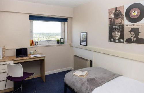 John Lester and Eddie Colman Courts in Salford - Foto 1