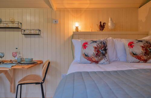 Finest Retreats - The Chicken Hut - Photo 7