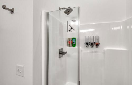 Motorcycle-Themed Home in Spearfish with Hot Tub! - Foto 29