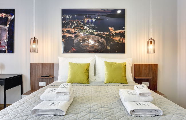 D&A Central Luxury Apartments - Photo 27