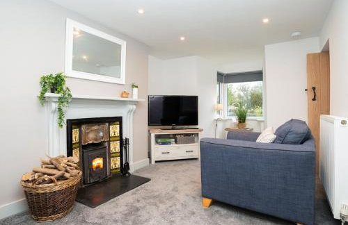 Pencefn Cottage - Photo 9