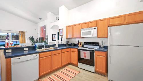 Disney World Getaway: 4 Br - Sunroof - BBQ Bliss - Foto 3