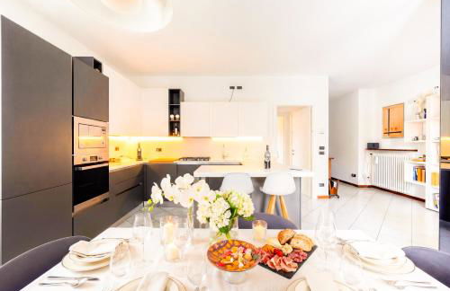 LAKESIDE SERENITY ESCAPE - Lakefront, Air Conditioning, Private Parking - Foto 8