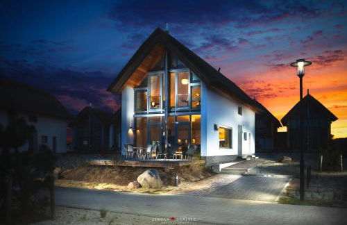 Ostsee - Reetdachhaus Nr 13 "Reethaus am Yachthafen" im Strand Resort - Foto 1