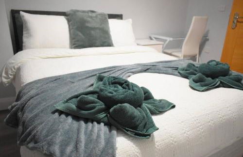 Charming 5 Bedroom Home in High Wycombe Perfect for Families - Foto 9