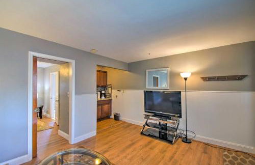 Lakefront Apartment with Patio on Lake St Clair - Foto 9