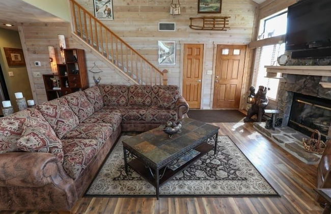 Seven Springs Sunridge 3 Bedrooms Premium Condo, Private Hot Tub! by RedAwning - Foto 11