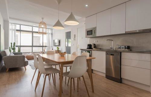 Peaceful & bright apartment with patio - Center - Foto 6