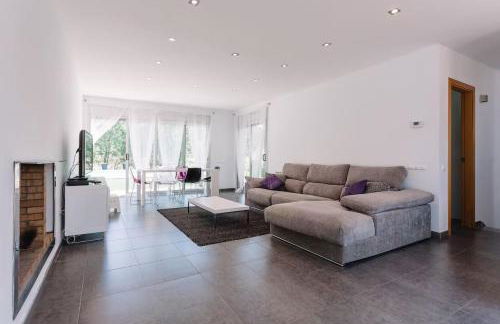 Hauzify I Can Moiset - Photo 2