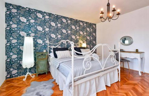 3 Bedroom Cozy Home In Gornje Plavnice - Foto 39