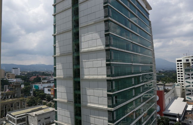 City View Studio Apartment at Tamansari La Grande - Foto 31