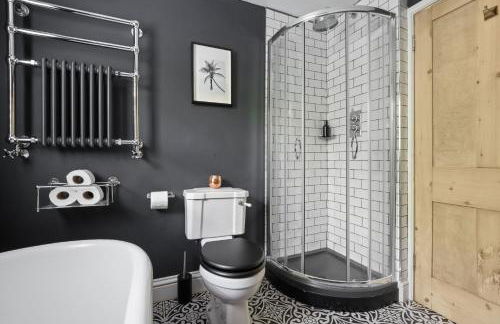 Enchanting 3BR House in Lymington with Garden - Foto 15