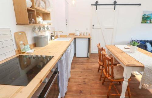 Lavender Cottage - Photo 12