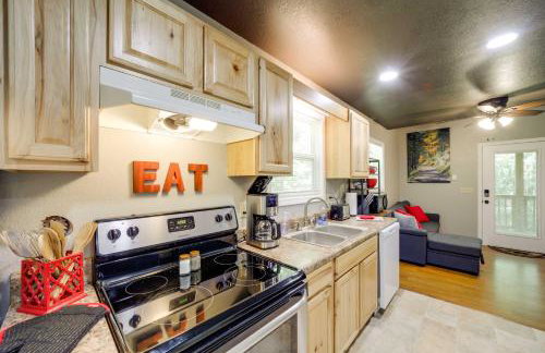 Private Hot Tub, Yard Pet-Friendly Whittier Cabin - Foto 11