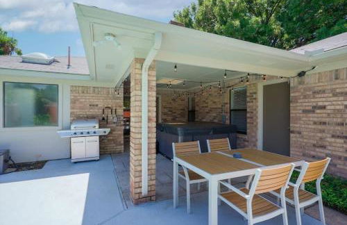 Vibrant Spacious Home w Private Pool and Jacuzzi - Foto 41