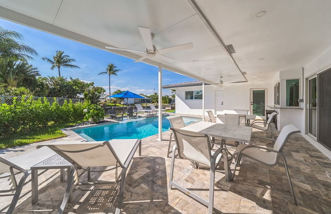 Luxury Waterfront Home Minutes from the Beach by RedAwning - Photo 21