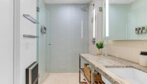 Elegant Midtown Retreat, City Views, Steps to Times Square - Foto 5