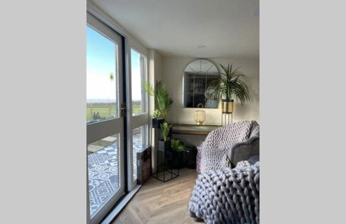 Castle View House - Photo 9