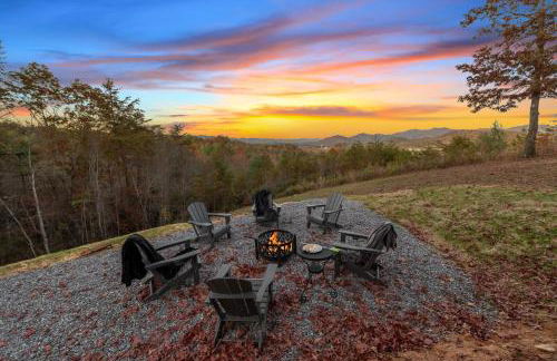 Beautiful 4BR Mountain View Cabin A Retreat for Everyone - Foto 23