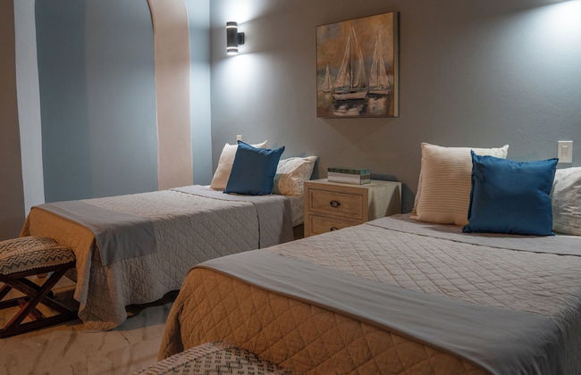 Hugo's Rental - Photo 5