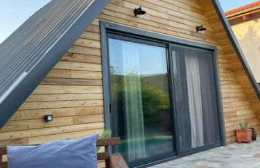 Unique wooden villa with pool - Foto 18