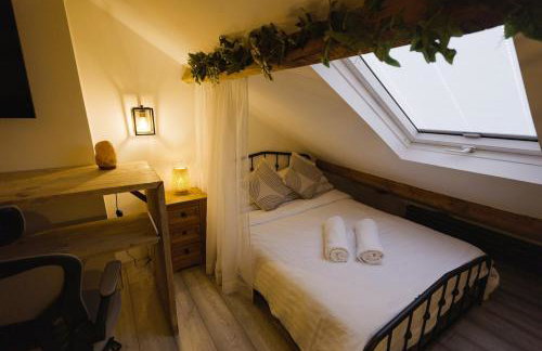 Quirky & cosy 1 or 2 bedroom house in peaceful village - Photo 32