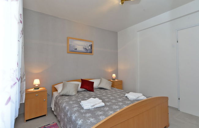 Apartment 358 - Photo 8