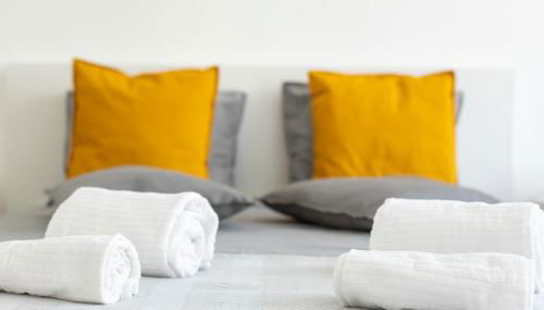 Ambassador Balcony Suites - Photo 3