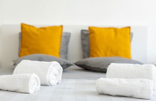 Ambassador Balcony Suites - Photo 3