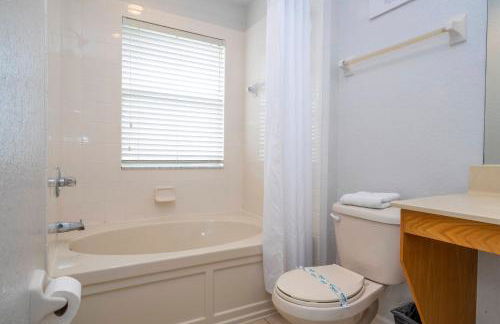 Cozy 4BR Regal Oaks close to Disney - Foto 74