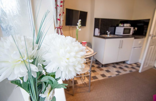 Bradford City Apartments Flat 71 - Photo 3