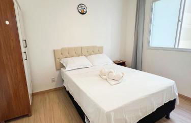 Aconchego proximo Praia e Aeroporto com ar by Apê - Foto 14