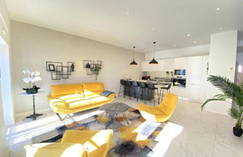 3 bedrooms 3 bath Bivouac 2 min Palais - Photo 21