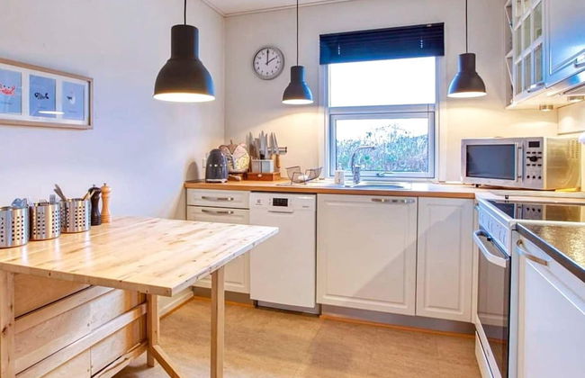 Chic Holiday Home in Syddanmark near Sea - Photo 4