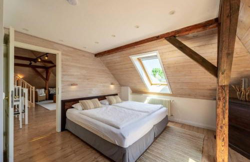 Seeblick-Dachgeschoss in historischer Villa zentral 4 PAX - Foto 3