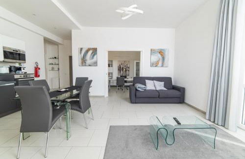 Luxury Seaview Apartment with Lift & Parking in Salerno City Center - Maison Dorotea - Photo 17