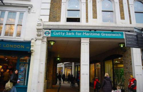 Elegant & spacious parkside 2-bedroom 2-bathroom flat in period building facing Blackheath - parking, great Greenwich location, easy for O2 Arena and City, very near Marathon start line! - Foto 61