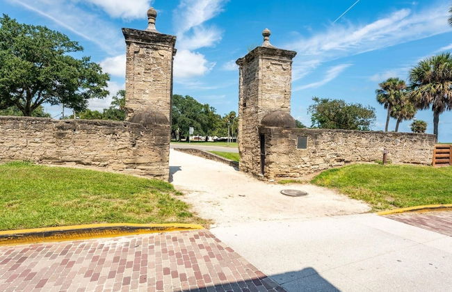 Just Beachy~ocean View~2nd Fl 2 Bedroom Condo by RedAwning - Foto 52