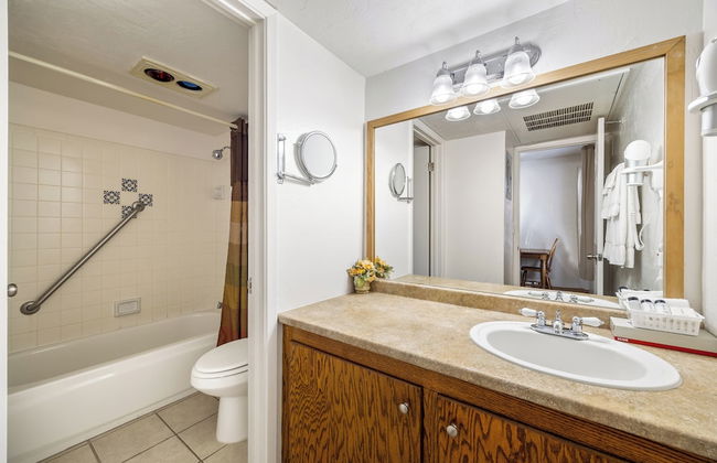 Roundhouse Resort - Photo 49