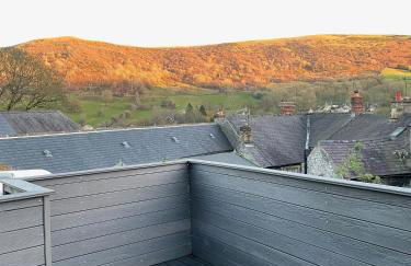 Northcliffe - Stylish Stone Cottage - Spa Bath - Peak Views - Photo 31