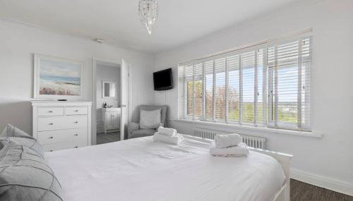 Stunning Property Seaviews, Private Pool & Parking - Foto 5