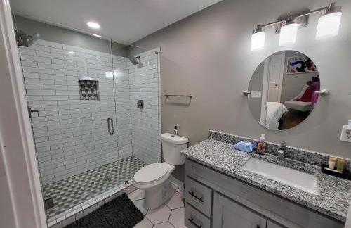 Rare Find! Private Heated Pool & Spa - Entire Home Near ATL City Center - Foto 15