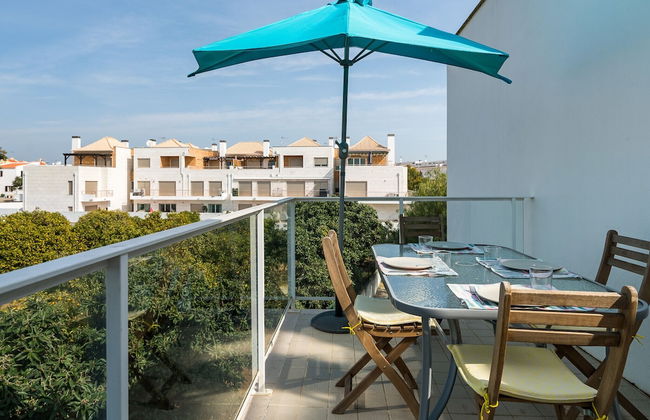 Beautiful Apartment With Terrace and a Pool - Foto 13