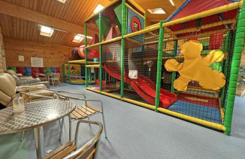2 Bed Bungalow -25 Gower Holiday Village - Dog Friendly - Foto 16
