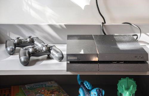 Central Family Oasis with Hot Tub & Fenced Yard - Foto 5