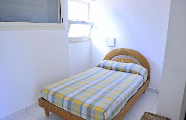 New Apartment in Baia Domzia Near the sea - Photo 3