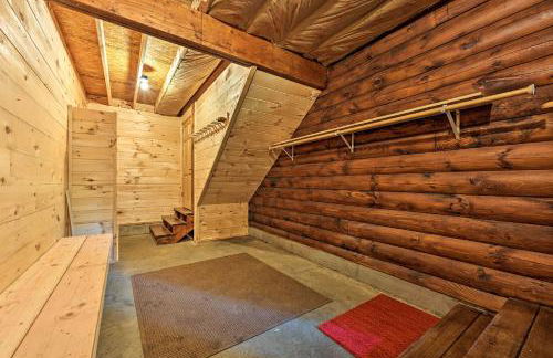 Private Chester Home with Deck, Mins to Skiing! - Photo 27